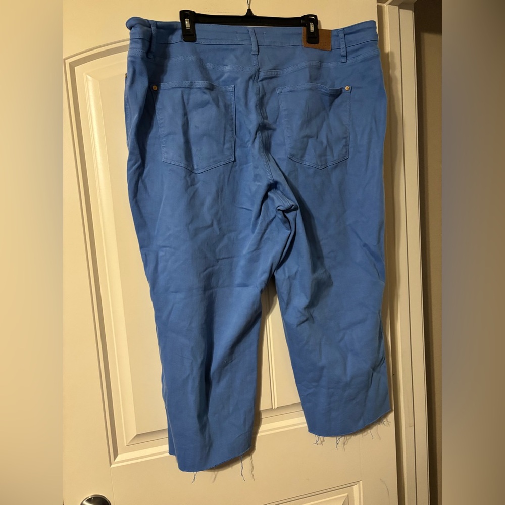 Judy Blue HIGH RISE CONTROL TOP WIDE LEG CROP JEANS IN SKY BLUE JB88843 - Picture 10 of 11